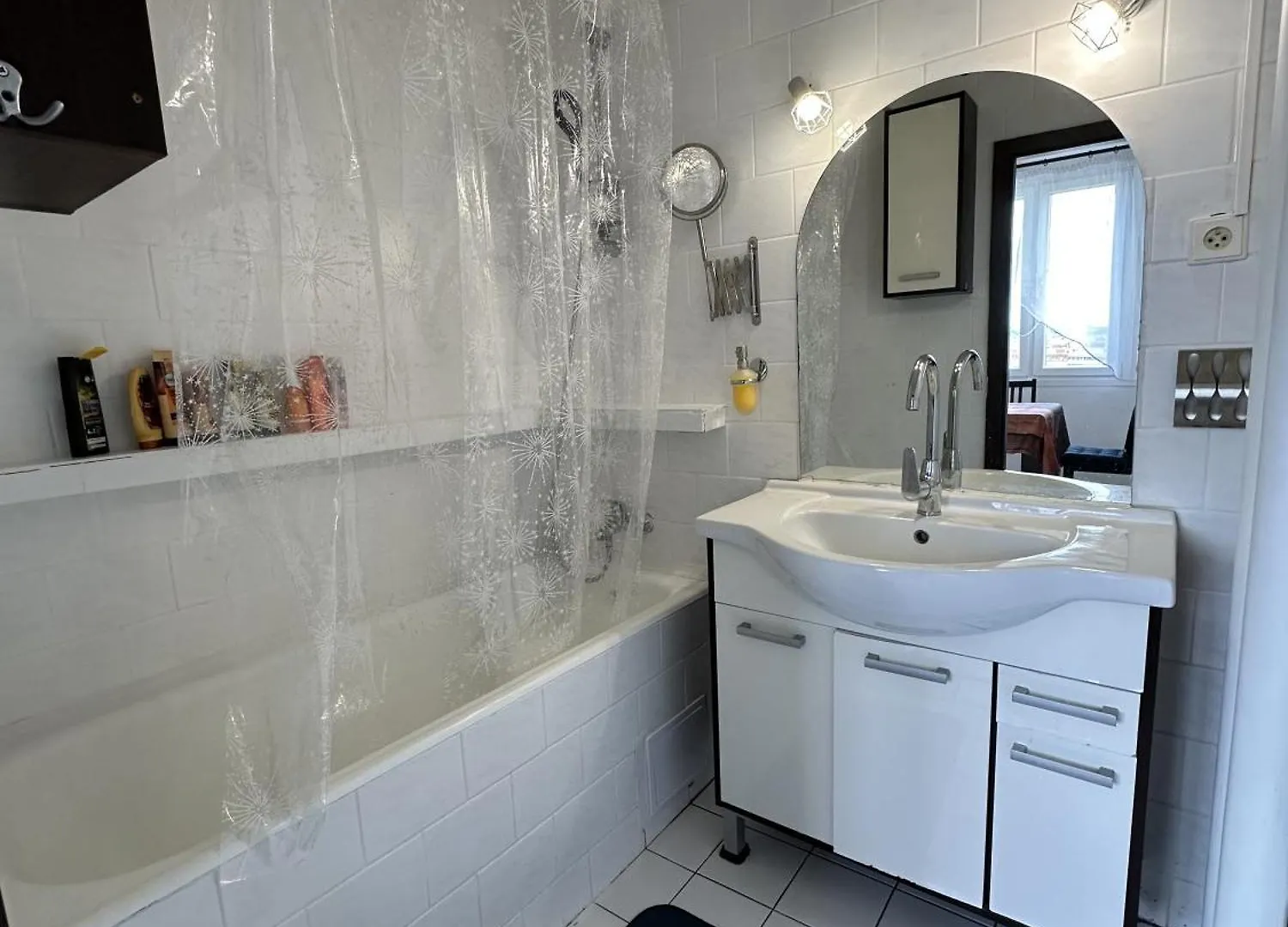 公寓 2 Bedroom, 10 Mins From Center, Top Floor, Balcony With View, High-Speed Internet, Coffee 布拉格
