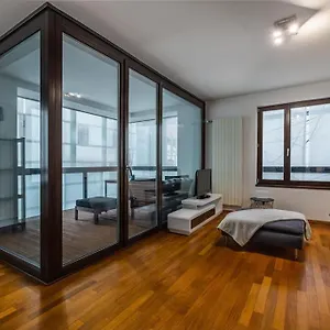  Appartement Modern Spacious Flat With A Terrace And A Parking